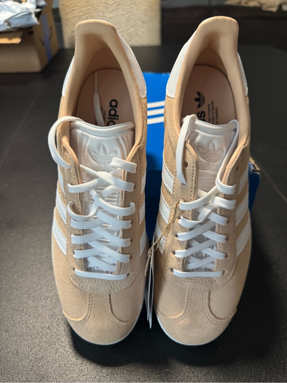 adidas Gazelle Suede Sneakers in Halo Blush/White 8.5 Women’s - Picture 3 of 6